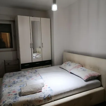 Appartement Ena 2 *